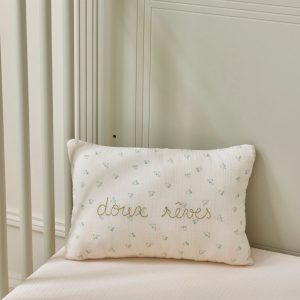 Petit coussin gaze de coton brodé